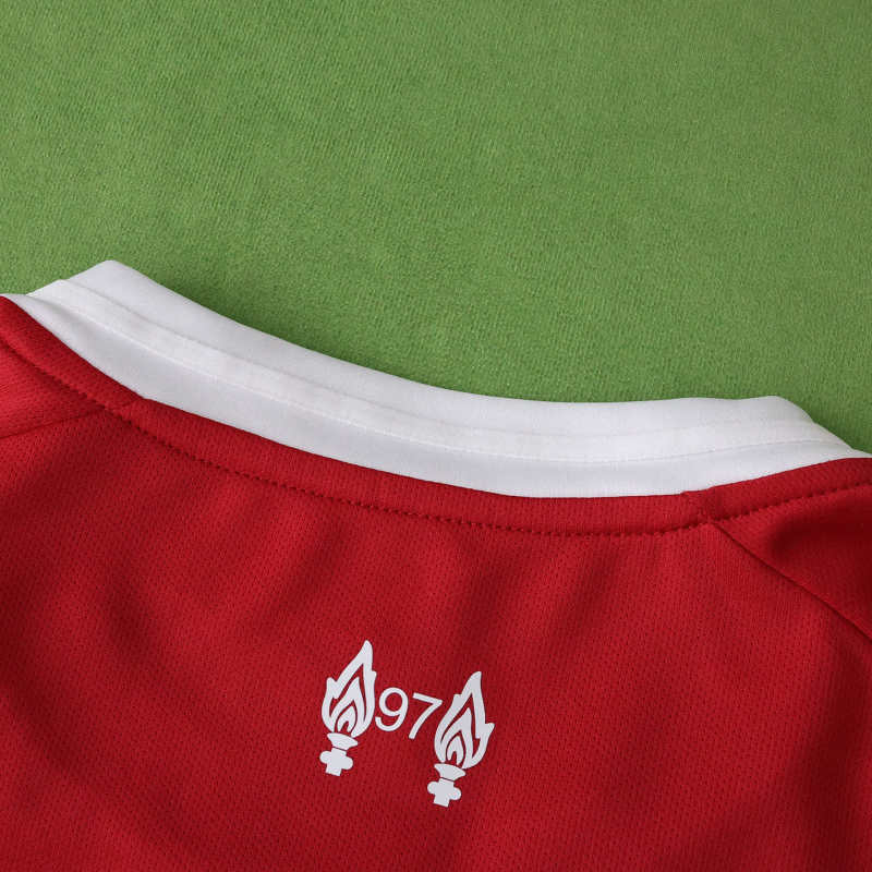Liverpool Camiseta Local 2025/26 - Campeones 24/25 & Gold Trophy