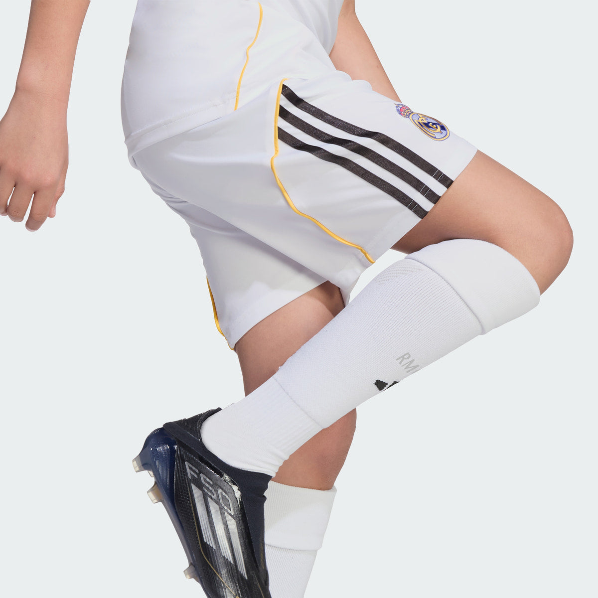 Real Madrid Shorts Local 2025/26 - Niños