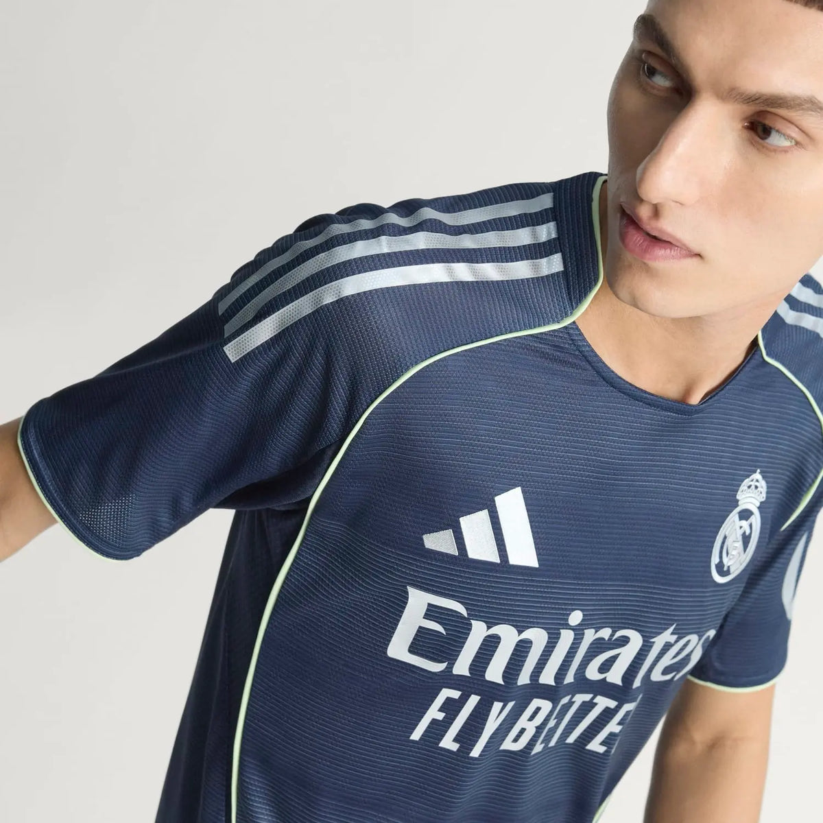 Real Madrid Camiseta Visitante 2025/26 - Versión Jugador