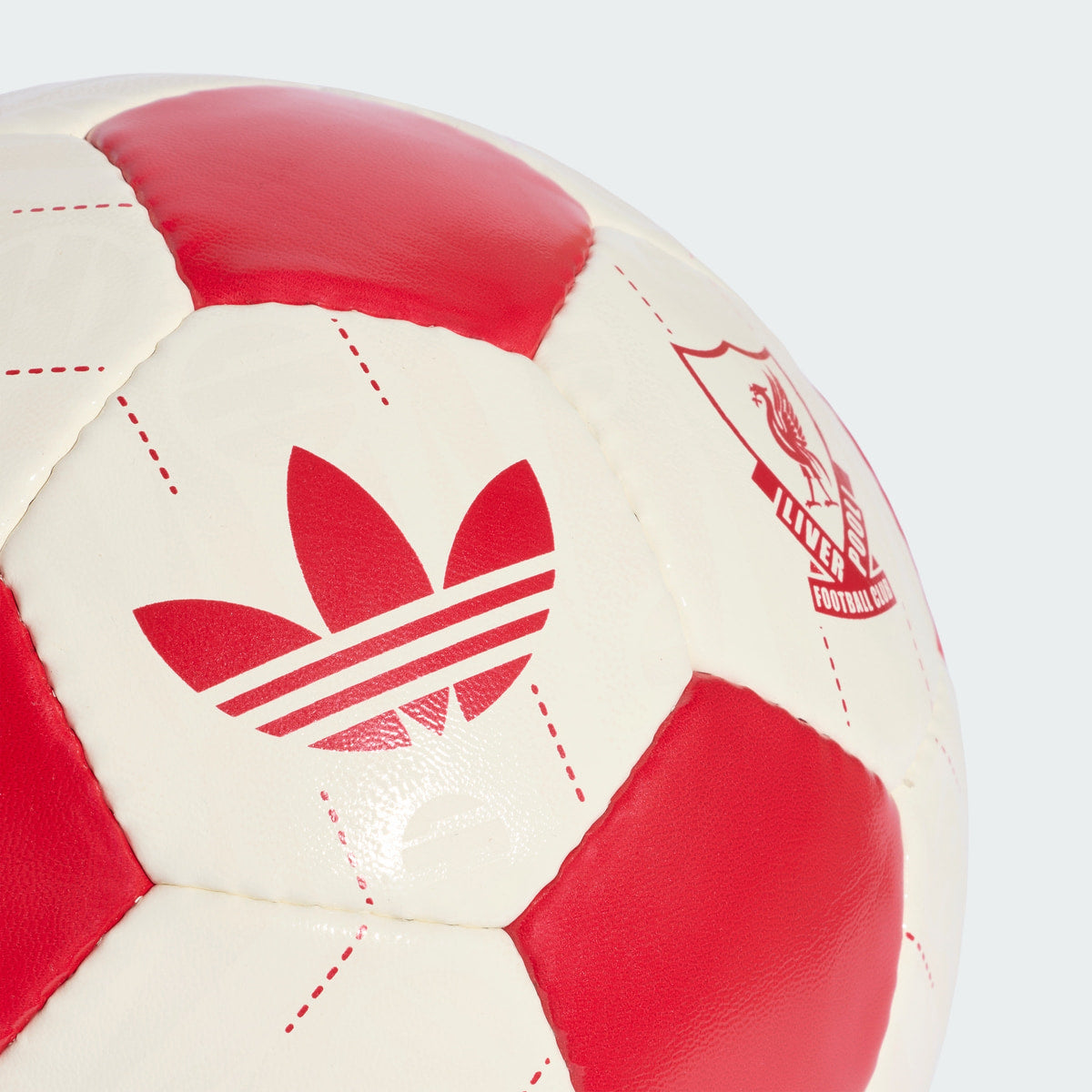 Liverpool Balón de Club Visitante