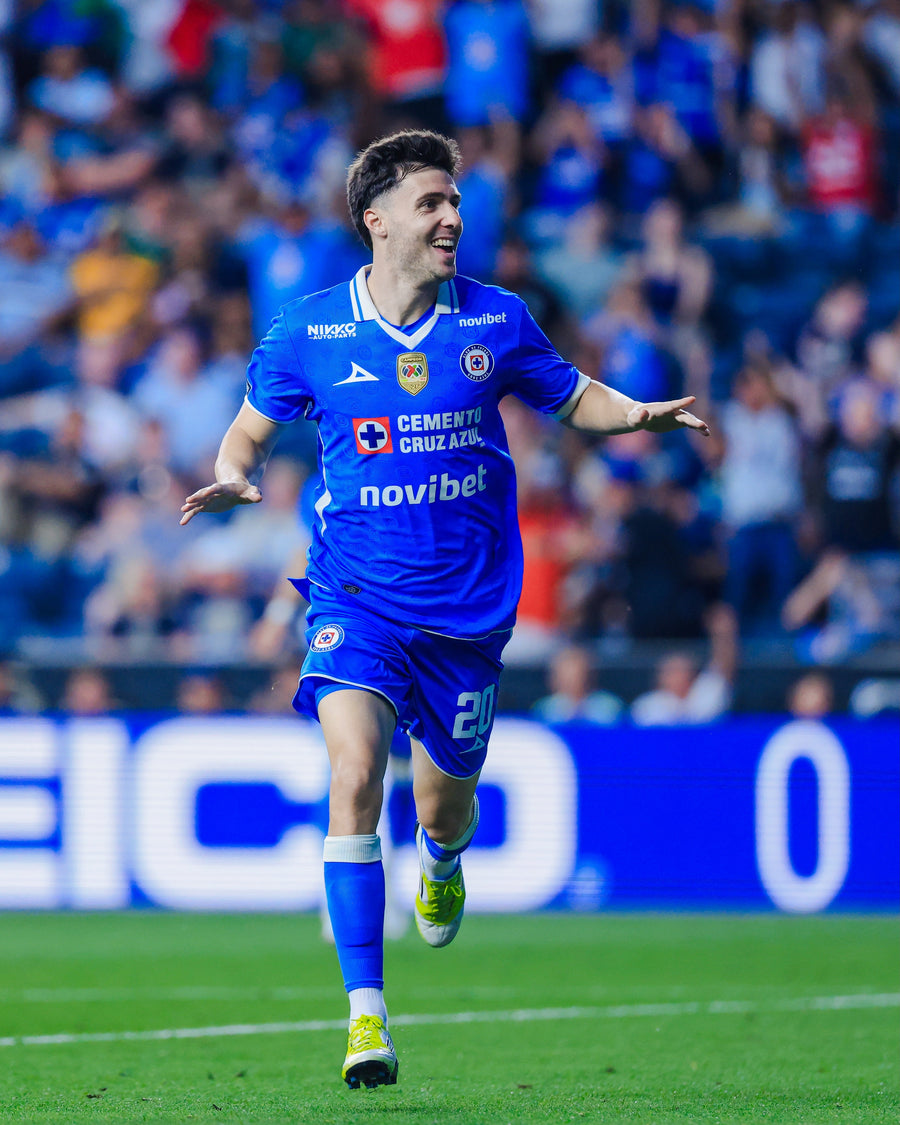 Cruz Azul 2026/27: cien años de escudos en una sola tela