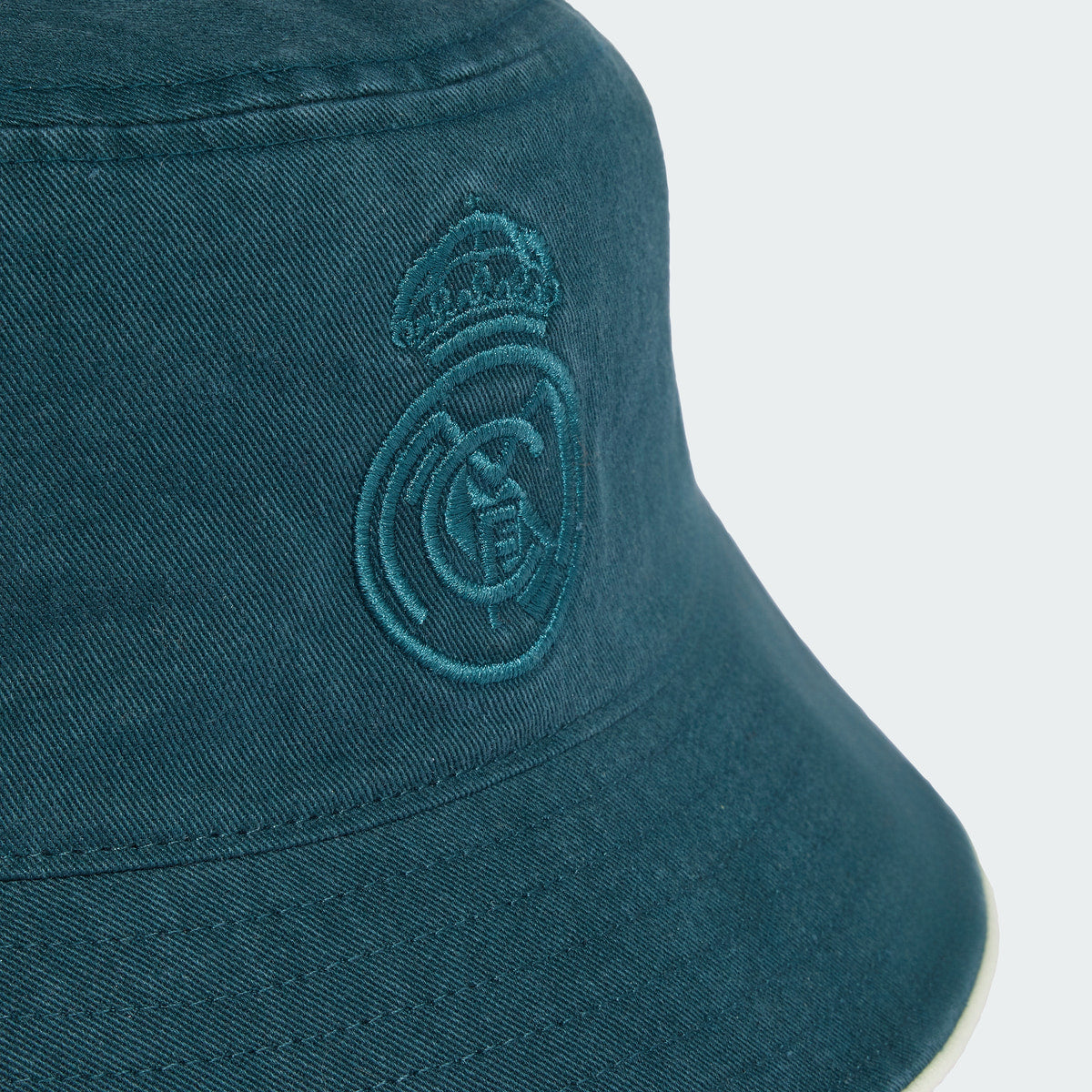 Real Madrid Sombrero de Pescador Visitante